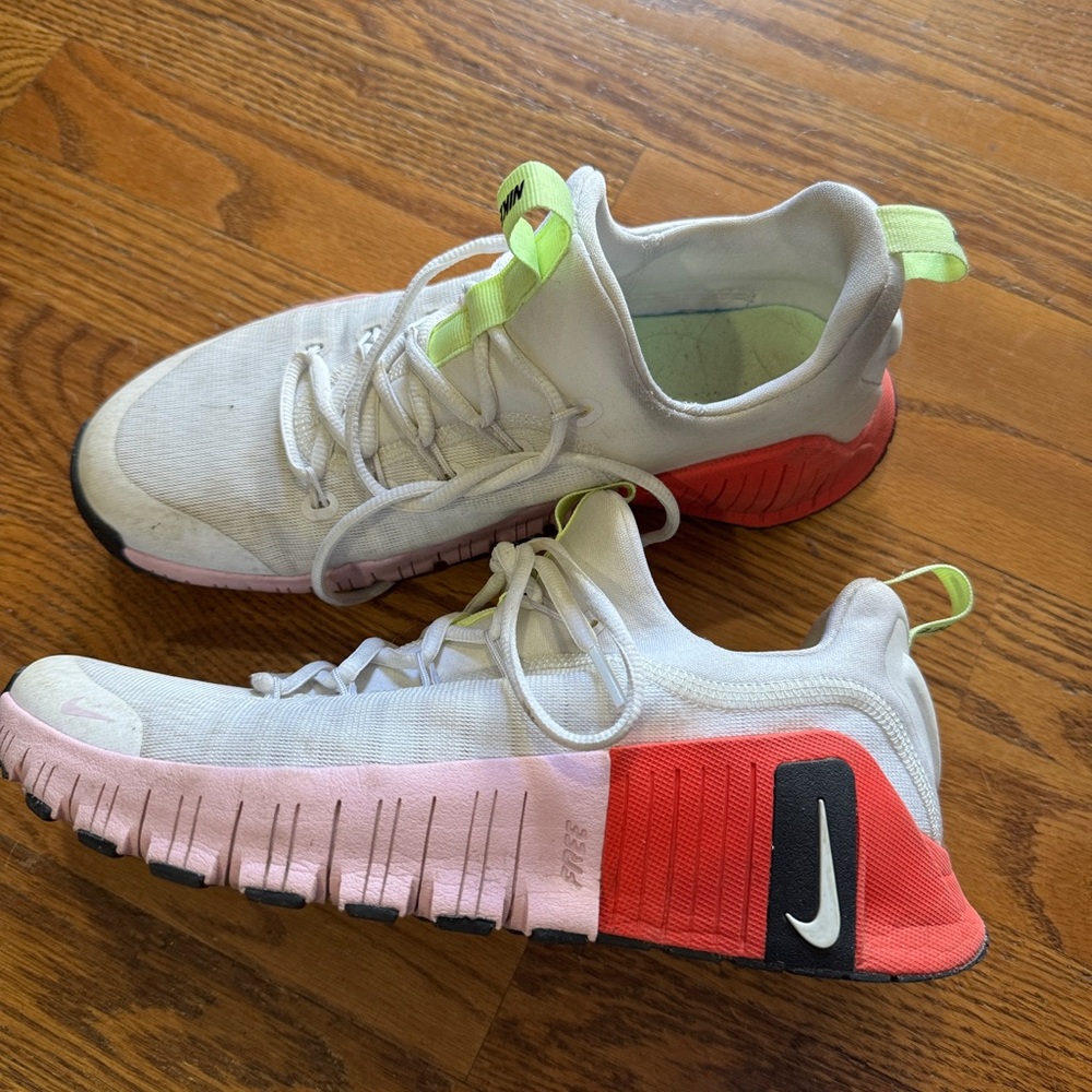 Nike Women’s Free Metcon 6 Shoes